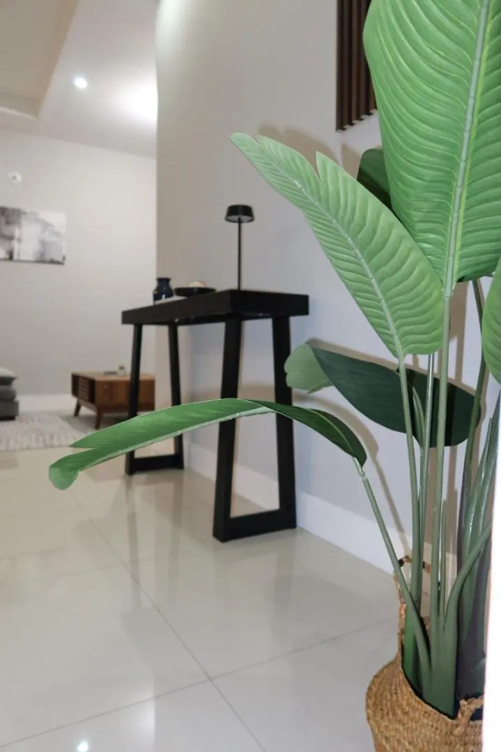 The Haven - Hypermodern Luxury Condo Kingston 0*,