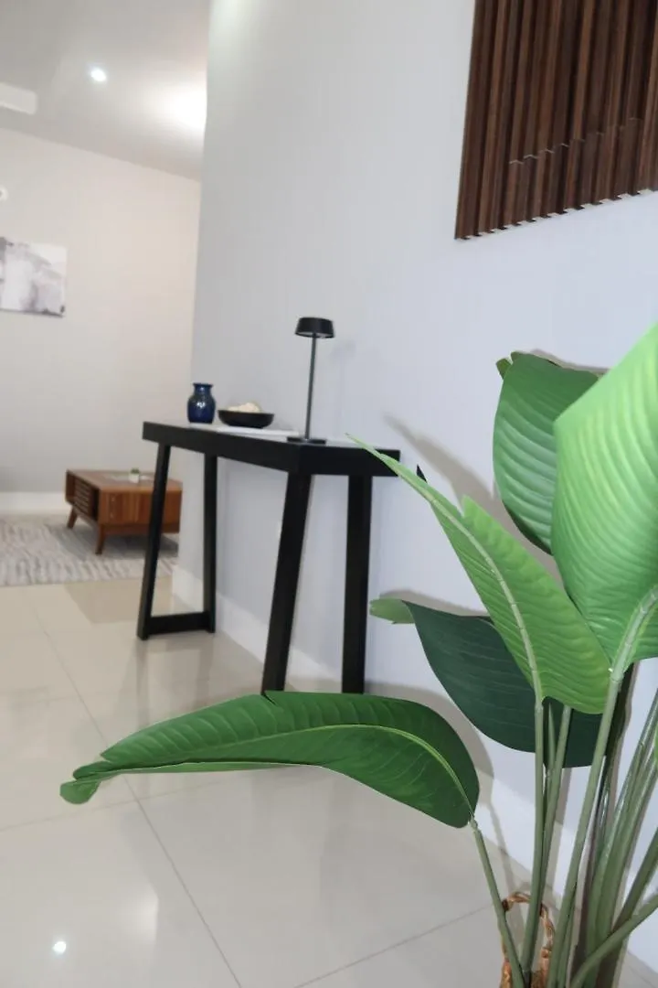 The Haven - Hypermodern Luxury Condo Κίνγκστον