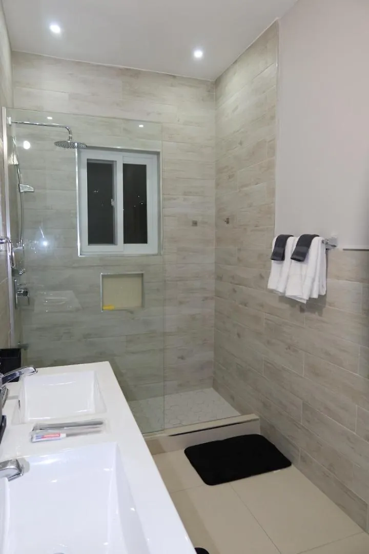The Haven - Hypermodern Luxury Condo Κίνγκστον 0*,  Τζαμάικα
